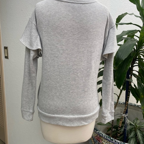 Sanctuary Ruffle Sweatshirt Metallic Silver Light Gray Pullover Women’s Size XS - Picture 9 of 14